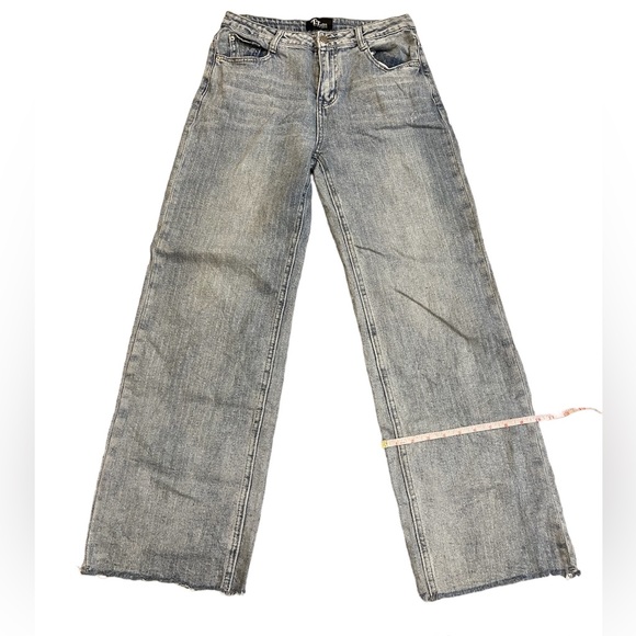 High-waisted Wide Leg jeans - Picture 2 of 3